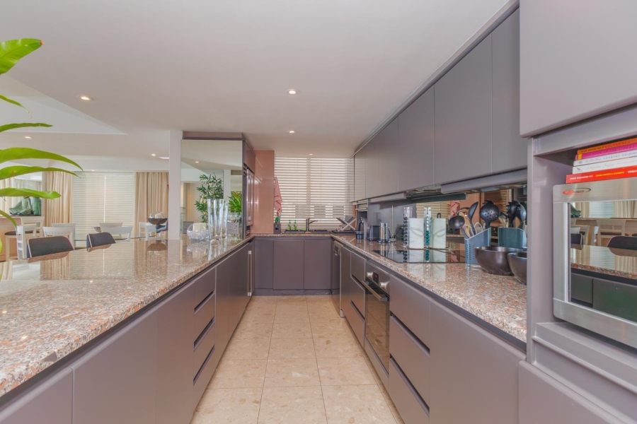 To Let 2 Bedroom Property for Rent in Clifton Western Cape